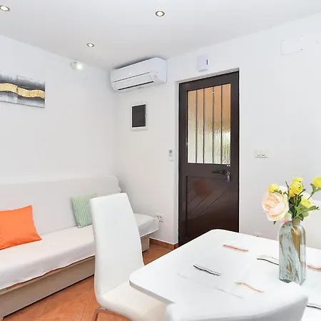 Snjezana 1064 Apartment Rovinj